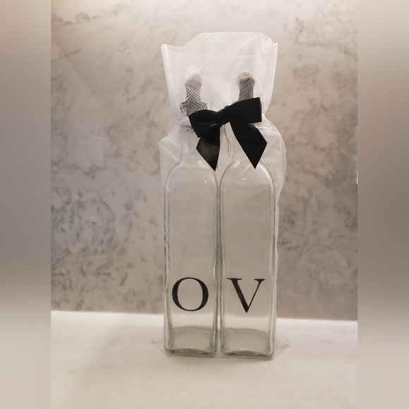 Olive Oil and Vinegar Glass Dispenser Set - Olive Oil Bottles For Kitchen - Picture 1 of 4